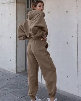 Women’s warm hooded shirt and pants sportswear set