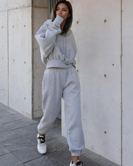 Women’s warm hooded shirt and pants sportswear set