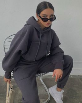 Women’s warm hooded shirt and pants sportswear set