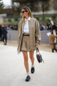 Read more about the article The 5-Minute Outfit Rule: Effortless Style for Busy (or Hungover) Mornings